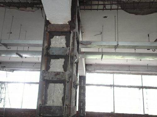 <a href=http://www.atvttvv.net target=_blank class=infotextkey>粘鋼加固</a>的施工現場狀況